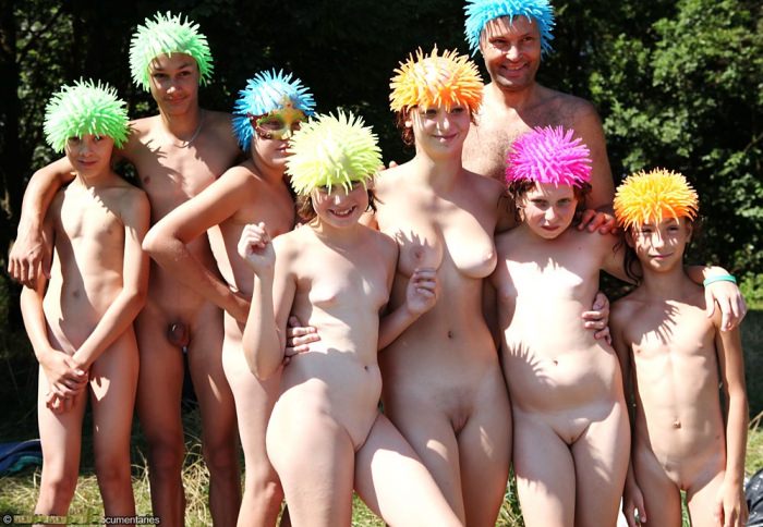 Nackte Naturisten feier im Natur video [FKK-Archiv]